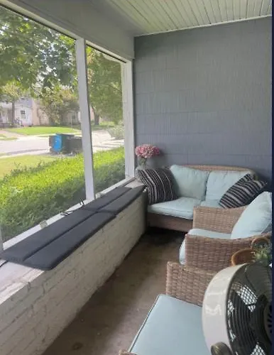 Charming 2-bed House In Worth Walking Distance To Dickies And Will Rogers Fort Worth