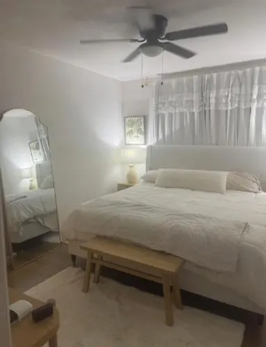 Holiday home Charming 2-bed House In Worth Walking Distance To Dickies And Will Rogers